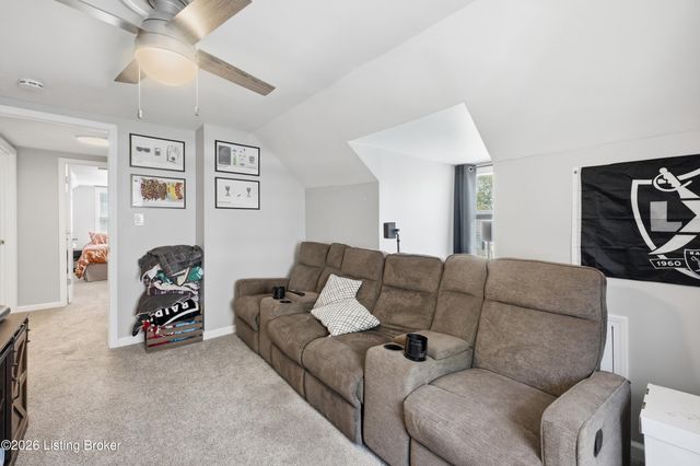 233 Monohan Dr, Louisville, KY 40207