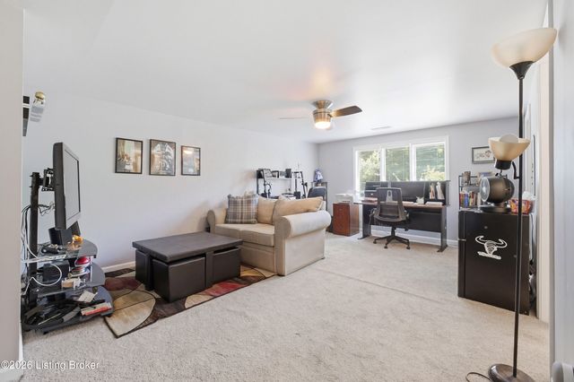 233 Monohan Dr, Louisville, KY 40207