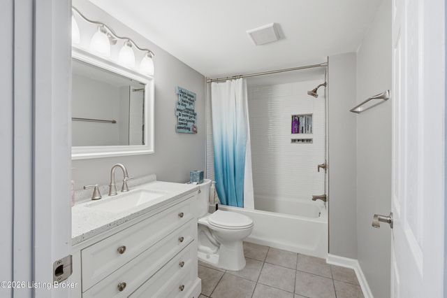 233 Monohan Dr, Louisville, KY 40207