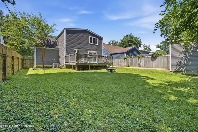 233 Monohan Dr, Louisville, KY 40207