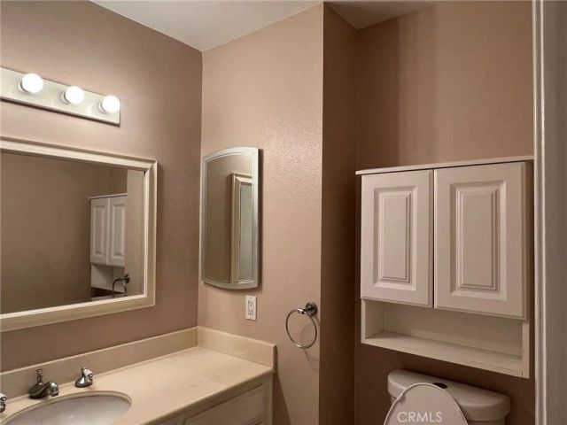 17 Goldenrod, Irvine, CA 92614