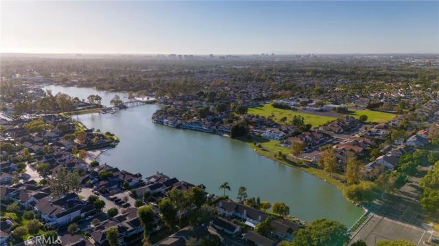 17 Goldenrod, Irvine, CA 92614