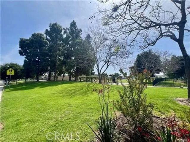 17 Goldenrod, Irvine, CA 92614