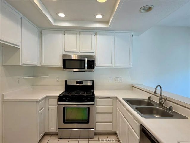 17 Goldenrod, Irvine, CA 92614