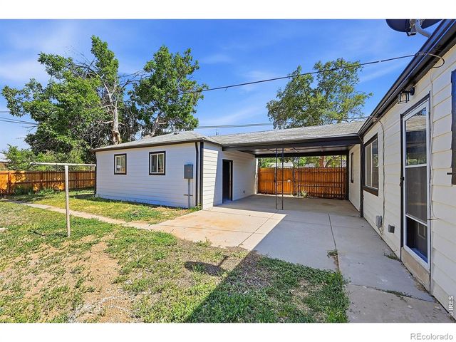 1902 Kenton Street, Aurora, CO 80010
