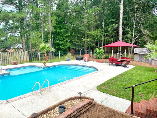 103 Drummond Ct, Dothan, AL 36305