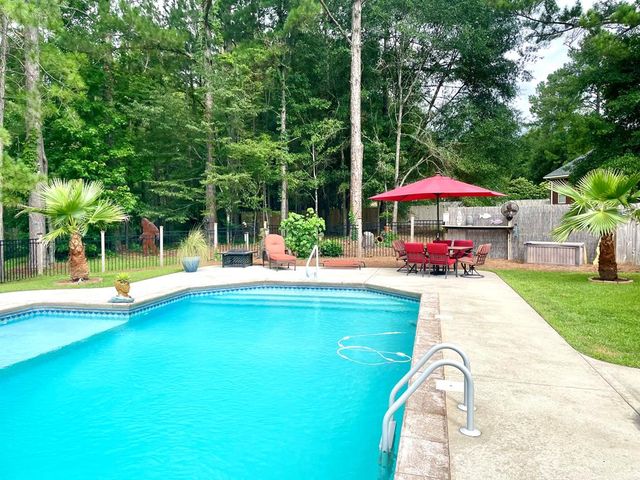 103 Drummond Ct, Dothan, AL 36305