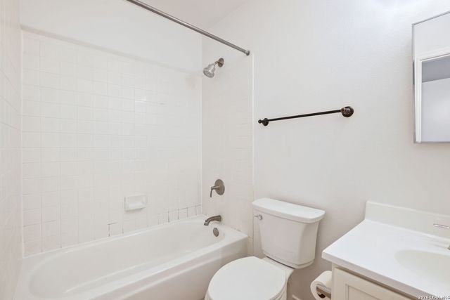 6527 Magic Oaks, San Antonio, TX 78239