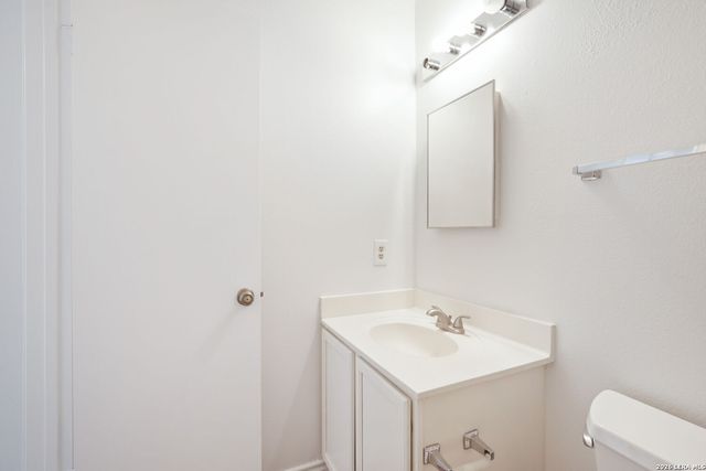 6527 Magic Oaks, San Antonio, TX 78239