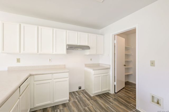 6527 Magic Oaks, San Antonio, TX 78239