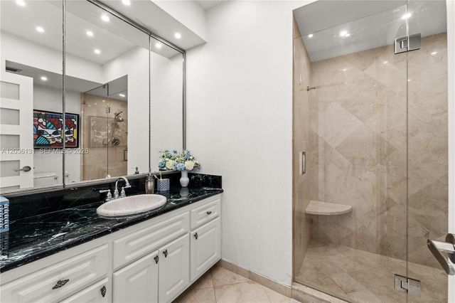 5640 Collins Avenue 4D, Miami Beach, FL 33140
