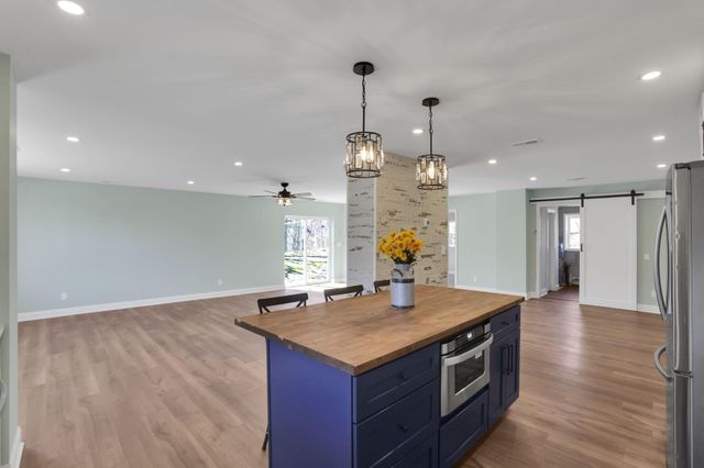 2044 River Road, Granville, OH 43023