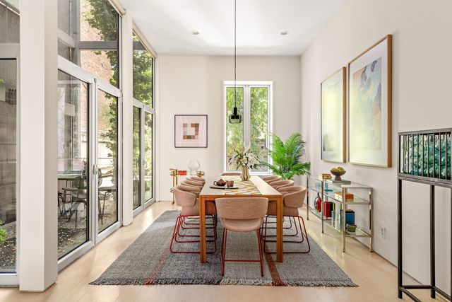 240 E 61ST Street, New York City, NY 10065