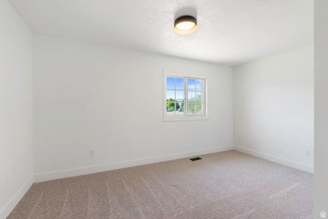 567 S 8850 E, Huntsville, UT 84317