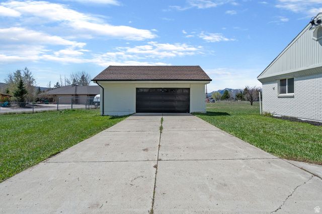567 S 8850 E, Huntsville, UT 84317