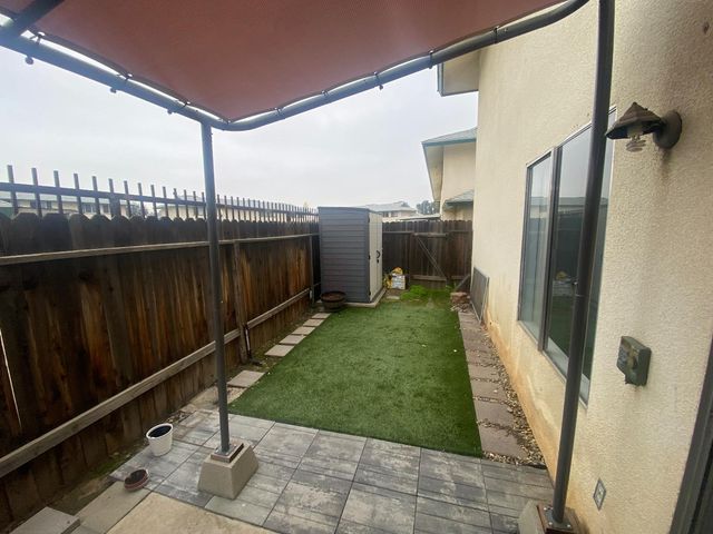 4908 N Winery Circle, Fresno, CA 93726