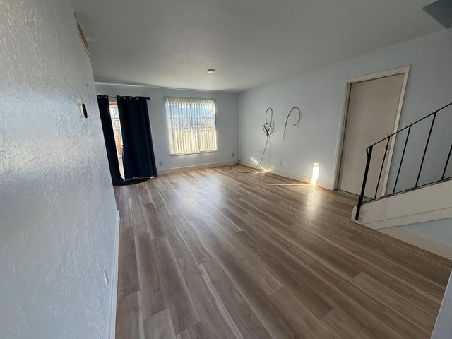 4908 N Winery Circle, Fresno, CA 93726