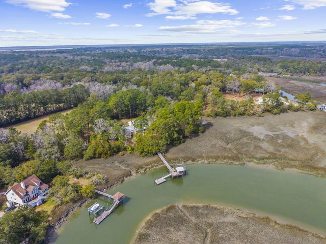 8340 Crooked Creek Lane, Edisto Island, SC 29438