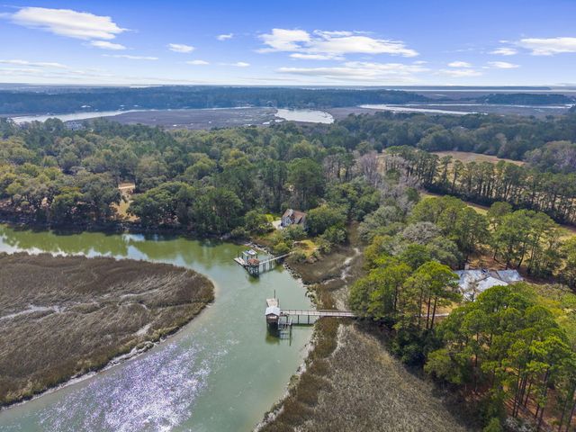 8340 Crooked Creek Lane, Edisto Island, SC 29438