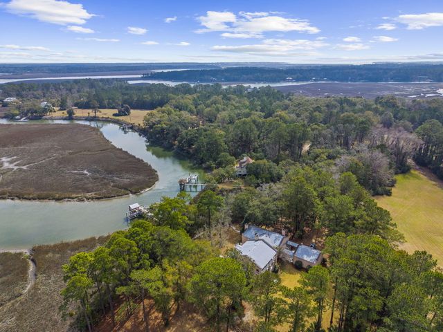 8340 Crooked Creek Lane, Edisto Island, SC 29438