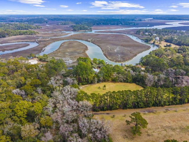 8340 Crooked Creek Lane, Edisto Island, SC 29438