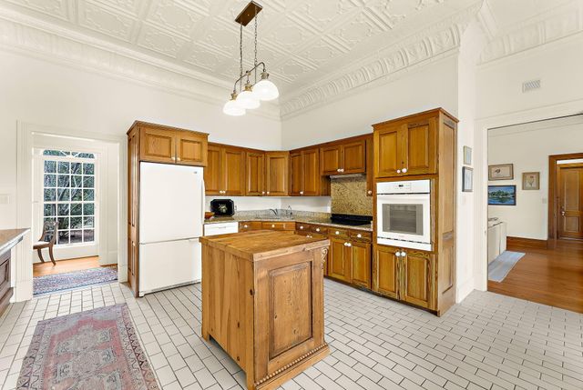 8340 Crooked Creek Lane, Edisto Island, SC 29438