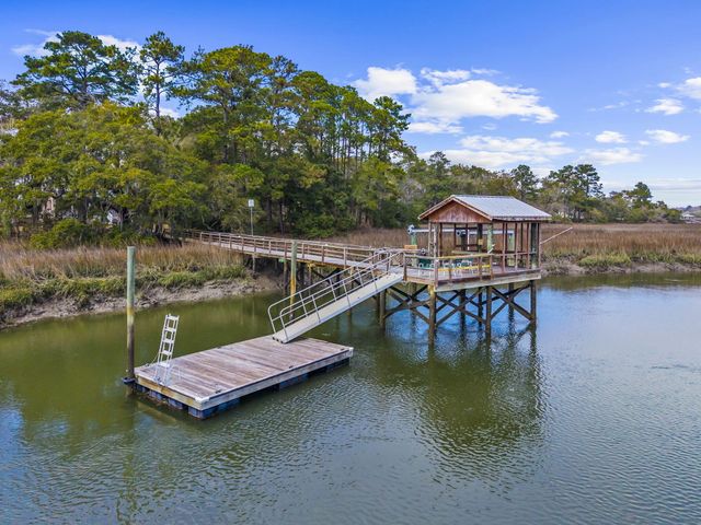 8340 Crooked Creek Lane, Edisto Island, SC 29438