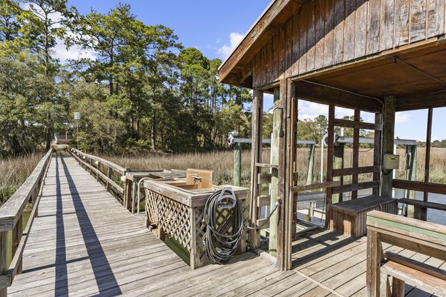 8340 Crooked Creek Lane, Edisto Island, SC 29438
