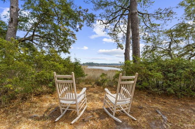 8340 Crooked Creek Lane, Edisto Island, SC 29438