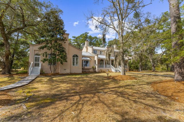 8340 Crooked Creek Lane, Edisto Island, SC 29438