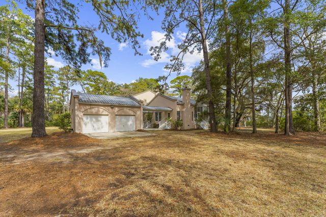 8340 Crooked Creek Lane, Edisto Island, SC 29438