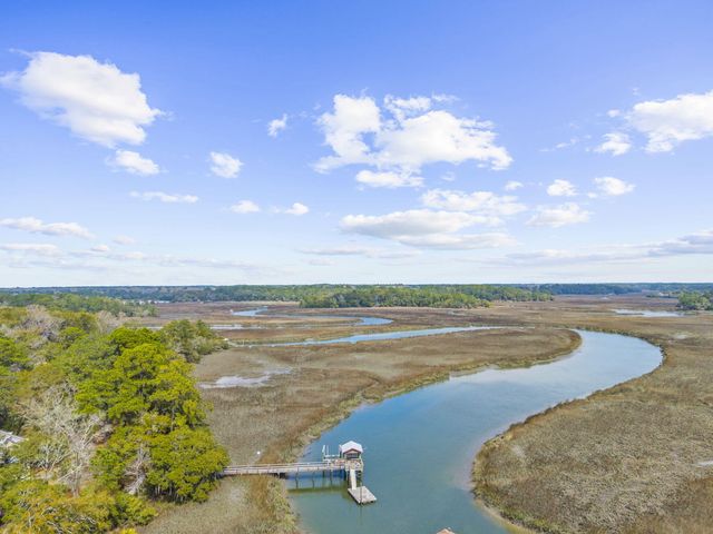 8340 Crooked Creek Lane, Edisto Island, SC 29438