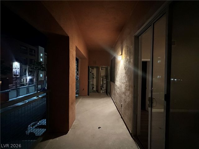 19 East Agate Avenue 305, Las Vegas, NV 89123