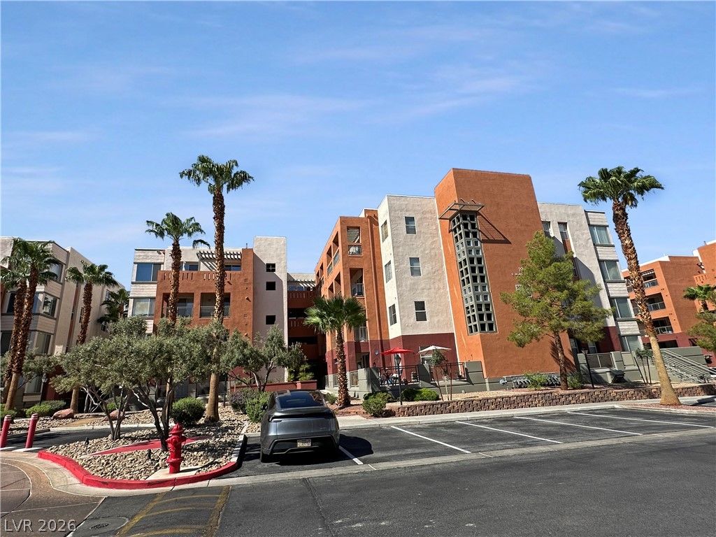 19 East Agate Avenue 305, Las Vegas, NV 89123 — photo 4