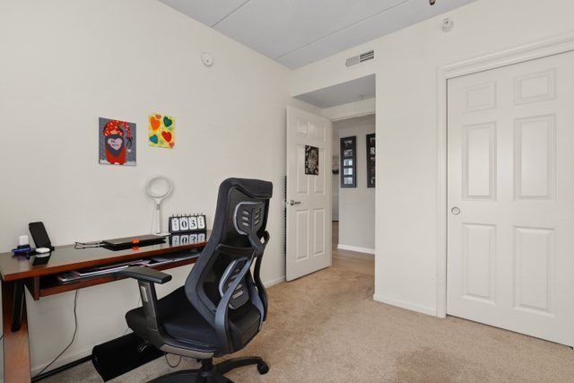 225 Main Street 214, Roselle, IL 60172