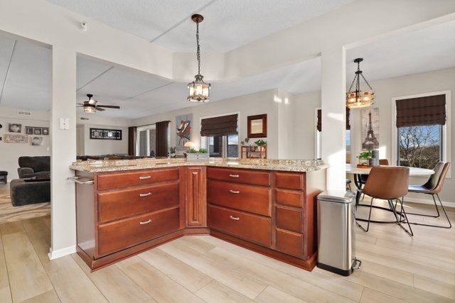 225 Main Street 214, Roselle, IL 60172