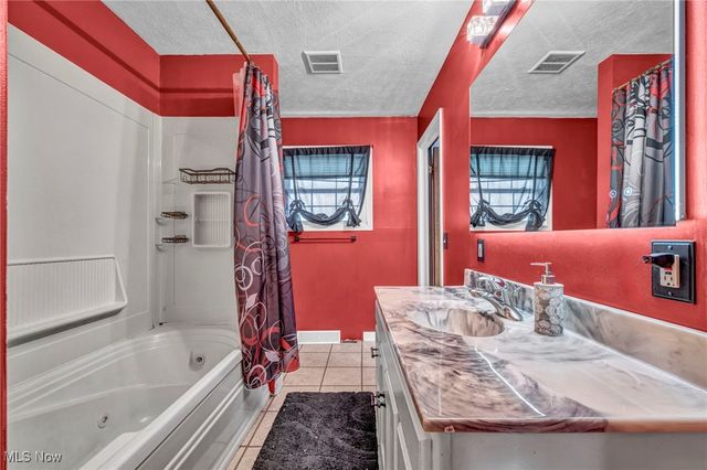 115 Briarleigh Drive, Brunswick, OH 44212