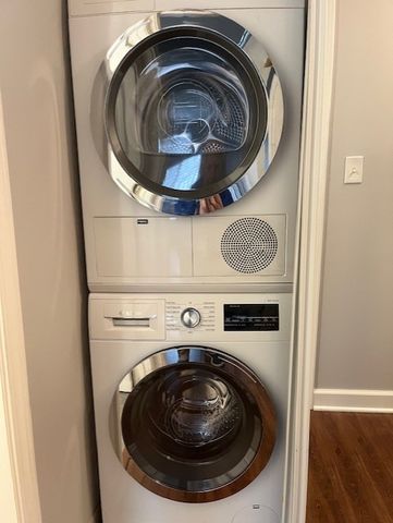 2422 N Kennicott Drive 2D, Arlington Heights, IL 60004