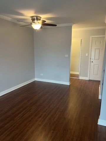 2422 N Kennicott Drive 2D, Arlington Heights, IL 60004