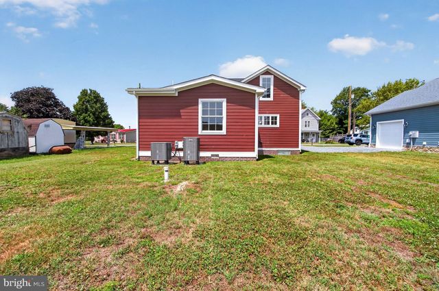32 BROAD ST, Greenwood, DE 19950