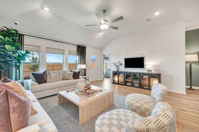 13515 Piscina Avenue, San Antonio, TX 78222