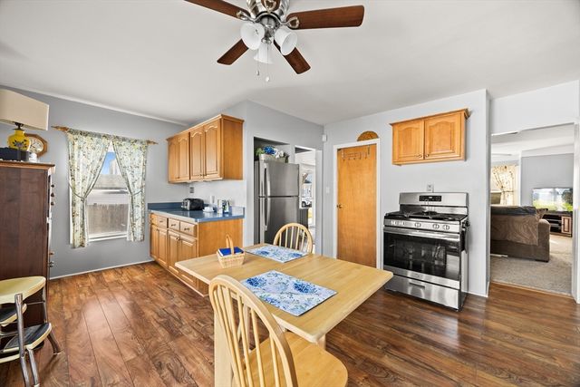 18 Belmont Pl, Brockton, MA 02301