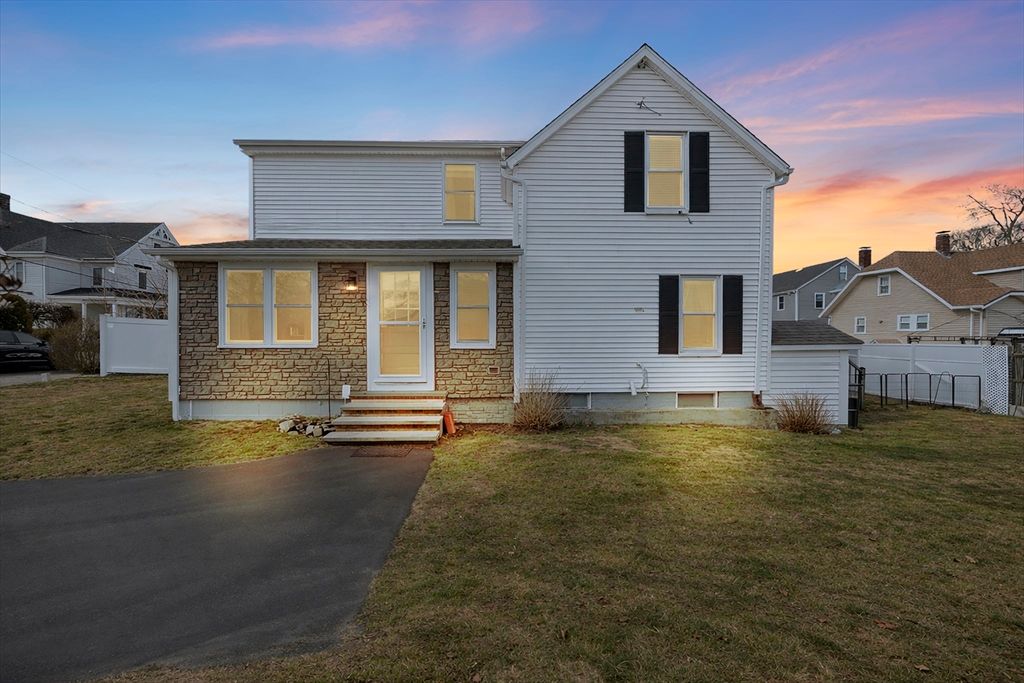 18 Belmont Pl, Brockton, MA 02301