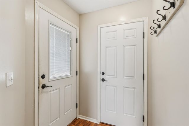 317 N Cherokee Drive, Polk City, IA 50226