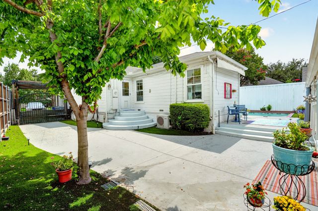 7015 Coronado Avenue, Dallas, TX 75214