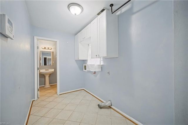 3117 White Tail CT, Chesapeake, VA 23323