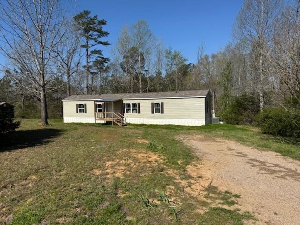270 BAKER HILL LN, Bolivar, TN 38008