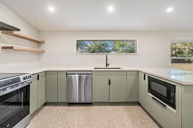 11012 N OREGON AVENUE, Tampa, FL 33612