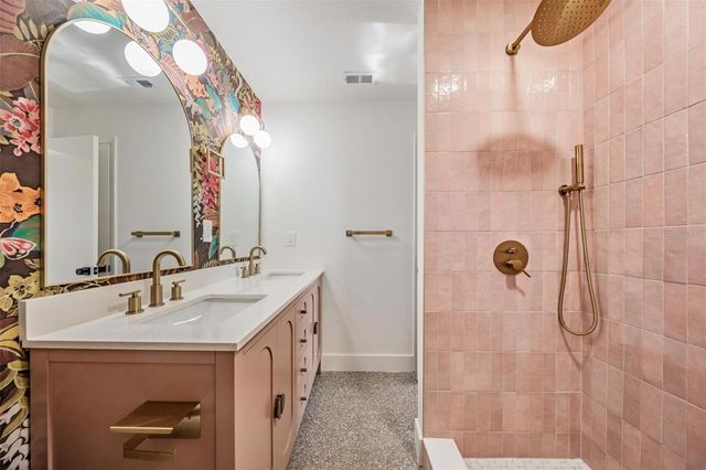 11012 N OREGON AVENUE, Tampa, FL 33612