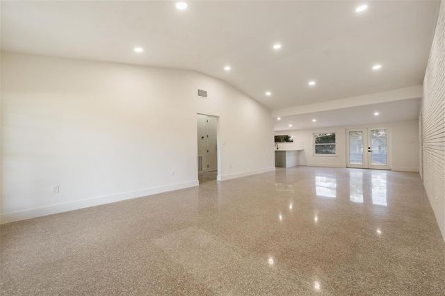 11012 N OREGON AVENUE, Tampa, FL 33612